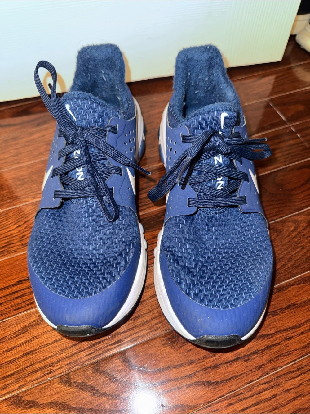 Nike Navy/White Running Sneakers